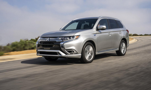 Mitsubishi Outlander PHEV получает престижную награду! Подробности здесь!