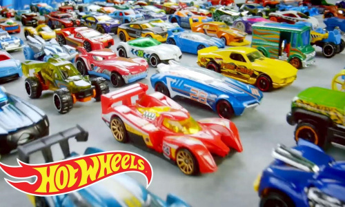 Чемпион Nascar создает самый длинный в мире трек Hot Wheels