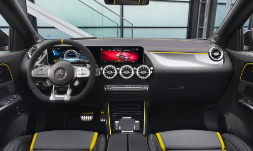 Mercedes показал новый Mercedes-AMG GLA 45