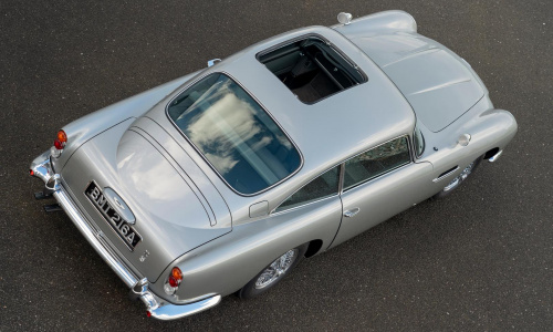 Ностальгический Aston Martin DB5 Джеймса Бонда готов