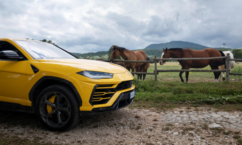 20 Lamborghini в потрясающей фотосессии в Италии