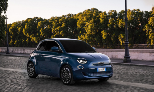 Новый Fiat 500 получил награду Red Dot Award 2020 за дизайн-концепцию