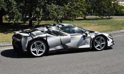 Ferrari SF90 Stradale Spider появится на этой неделе