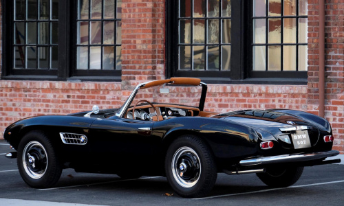 1957 BMW 507 стоит 1,6 млн долларов и его цена только растет