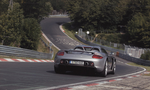 Этот Porsche Carrera GT разбирали 78 раз