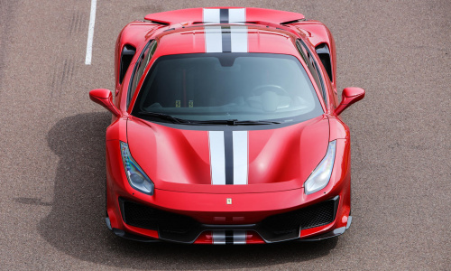 Сделанная на заказ Ferrari 488 Pista нарушает все правила