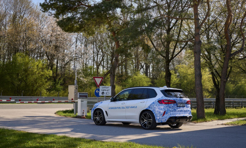 BMW X5 с водородным двигателем начинает испытания