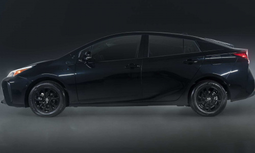 Toyota представила линейку Prius Night Shade Special Edition