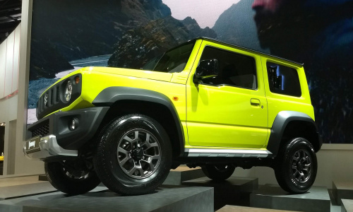 Фэйслифтинг Suzuki Jimny – ничего глобального шутка, но нам все равно нравится