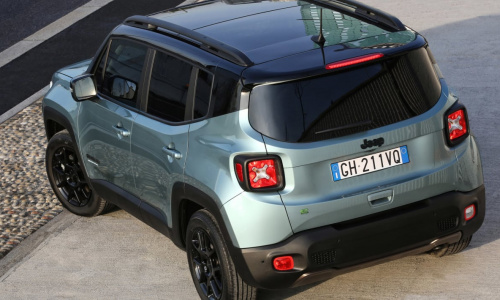 Представлены новые Jeep Renegade и Compass e-Hybrids