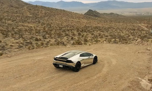 Художник взорвал Lamborghini Huracan ради NFT