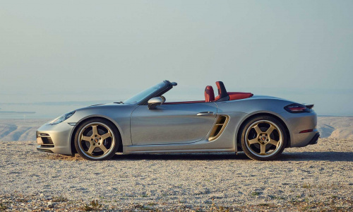 Porsche Boxster и Cayman станут электрическими к 2025 году