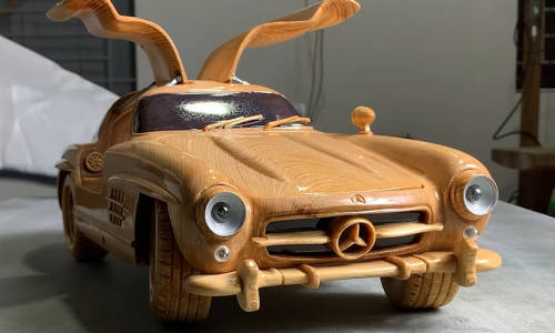 Удивительный деревянный Mercedes 300 SL