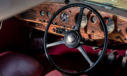 Bentley празднует 70-летие Continental