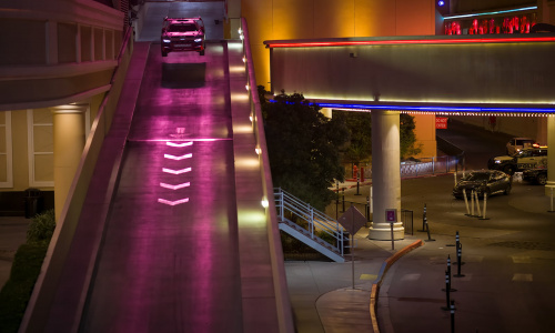 Кен Блок пронесся по улицам Лас-Вегаса на Audi S1 Hoonitron для фильма «Электрихана»