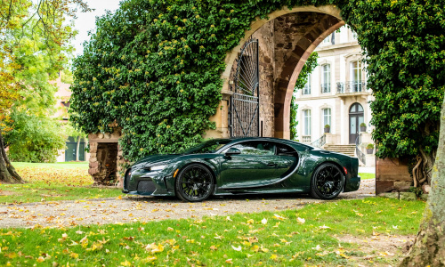 Bugatti построил 400-й Chiron - зеленый карбоновый Super Sport