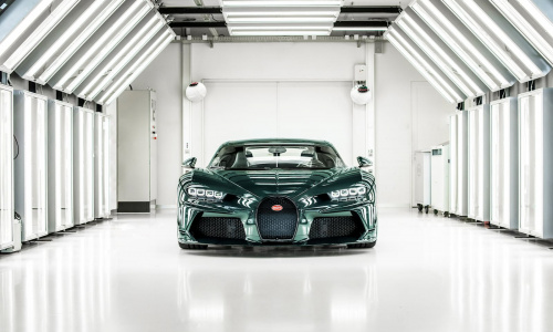 Bugatti построил 400-й Chiron - зеленый карбоновый Super Sport