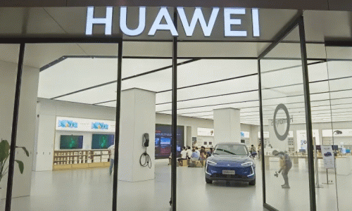 Huawei откроет сотни салонов электромобилей в 2024 году в Китае
