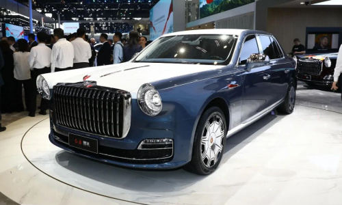 Роскошный седан Hongqi Guoli, оснащенный 4-литровым двигателем V8, выходит на рынок Китая за 8,65 млн рублей