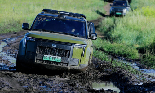 В Китае представлен внедорожник Polestones 01 EREV с запасом хода 215 км