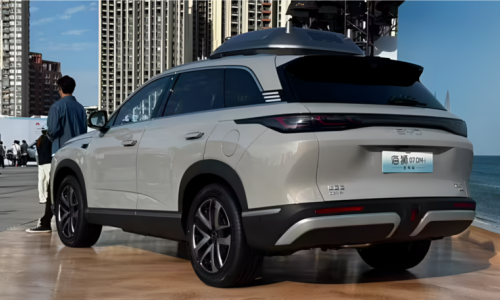 BYD Sealion 07 DM-i будет представлен 8 мая на платформе DeepSeek