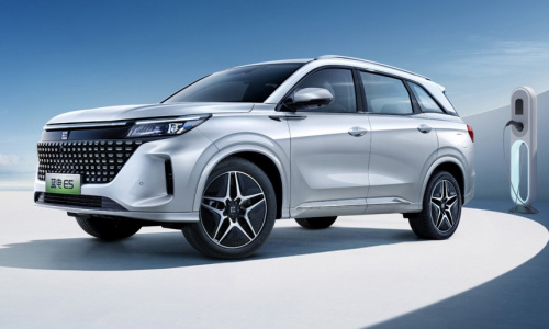 Dongfeng Motor углубляет экспансию на Ближний Восток благодаря стратегическому соглашению в Саудовской Аравии