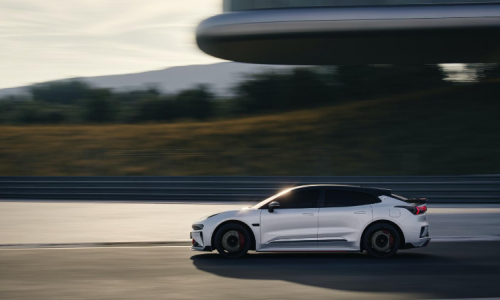 По слухам, мощность нового Zeekr 001 FR превысит 2000 лошадиных сил