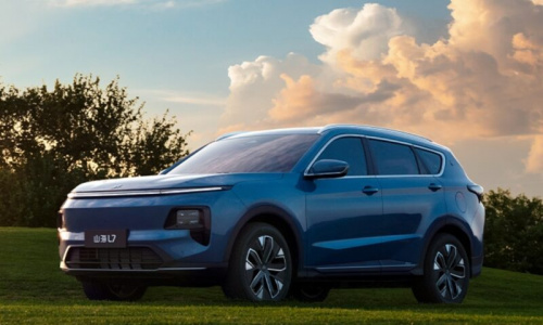 В преддверии августовского показа были представлены официальные изображения Jetour Shanhai L7 Plus PHEV от Chery