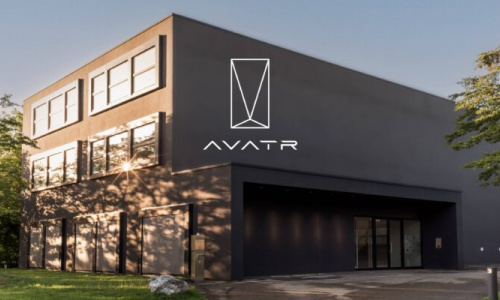 Новый завод Avatr с поддержкой технологии 5G-AI строит по одному автомобилю каждые 60 секунд и представляет флагманский внедорожник Huawei