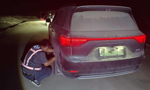 Aito M9 от Huawei совершил спутниковый вызов, и его спасли в безлюдной местности