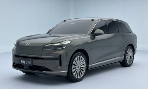 Руководители Onvo и Li Auto столкнулись в социальных сетях из-за клеветнических слухов о Li i8