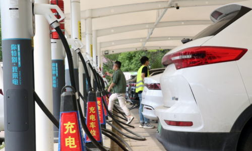 Сеть зарядных устройств для электромобилей в Китае насчитывает 16,7 млн единиц, что составляет рекордные 7,71 млрд кВт*ч в месяц