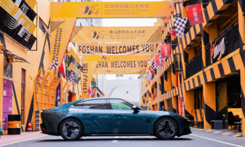 В Китае стартовали продажи абсолютно нового Xpeng P7 по цене 30 730 долларов США и собрали 10 тысяч заказов за 7 минут