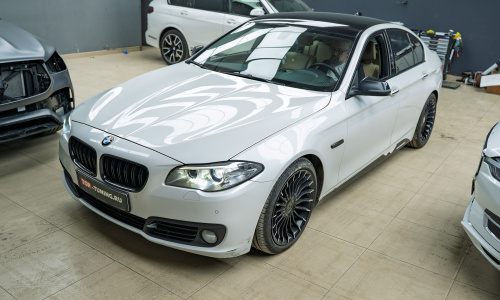 Тюнинг и защита передней оптики BMW 5 серии F10 рестайлинг