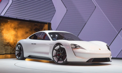 Бывший шеф-дизайнер Lamborghini Фабиан Шмельц присоединился к Xiaomi Auto