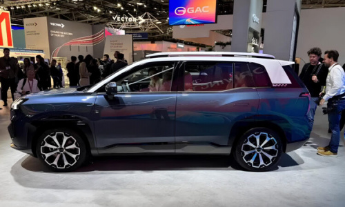 Электрический внедорожник GAC Aion V, представленный в Европе, стоит 3,5 млн рублей