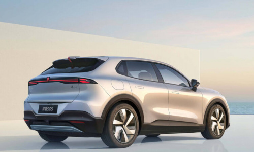 Электрический внедорожник Changan Deepal S05 был представлен в Европе по цене 3,8 млн рублей