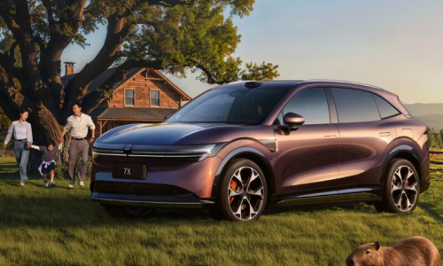 Новый Zeekr 7X EV развивает мощность 784 л.с. и имеет запас хода до 802 км