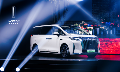 WEY Gaoshan 7 MPV от GWM доступен для предварительной продажи по цене 3,4 млн рублей