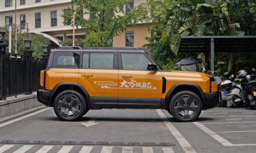 Fulwin X3L от Chery официально представлен с мощностью 422 л.с. по цене от 1,4 млн рублей