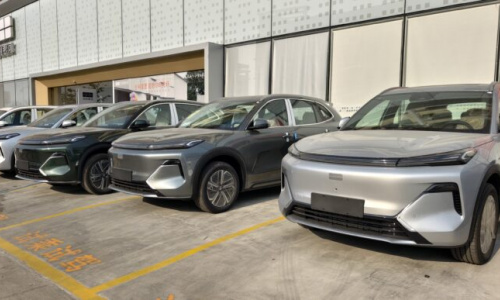 Geely Starray EM-i начинает производство в Индонезии для мировых рынков