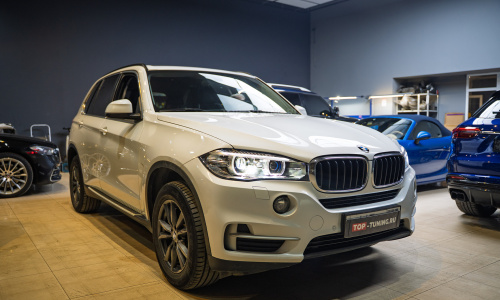 Тюнинг фар BMW X5 F15 – замена би-ксенона на светодиодные модули MaxBeam 2.0