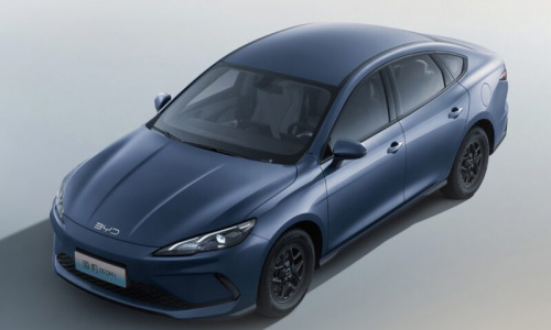 2026 BYD Seal 05 DM-i с запасом хода 2000 км выходит на рынок по цене 900 тысяч рублей