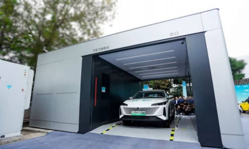 Крупнейший в мире производитель аккумуляторов CATL установил 700 станций подкачки в Китае