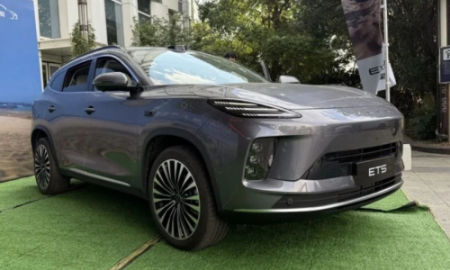 Автомобиль Exeed Exlantix ET5 от Chery с запасом хода 1300 км поступит в автосалоны в преддверии презентации в Китае