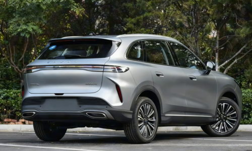 В Китае открываются предварительные продажи внедорожника Chery Tiggo 8 пятого поколения с двигателем объемом 1,6 литра по цене от 1,2 млн рублей