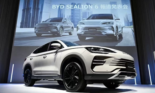 BYD выпускает в Японии Sealion 6 как самый дешевый гибридный внедорожник с подключаемым модулем стоимостью от 2 млн рублей