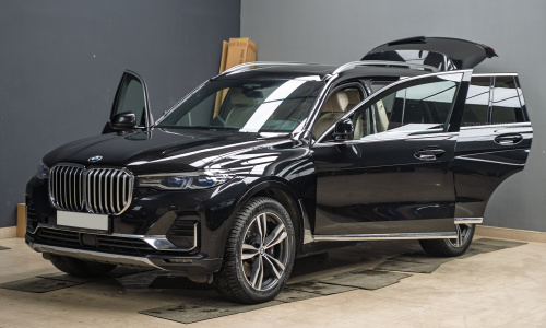 Защита лобового стекла + полная химчистка салона + керамика для BMW X7 G07
