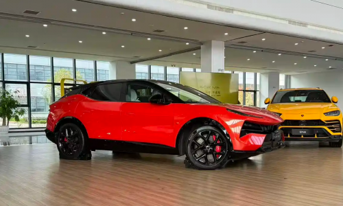 Lotus For Me дебютирует в версии Eletre с двигателем PHEV, мощностью 952 л.с. и запасом хода на электромобиле 420 км