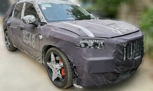 Zeekr 8X - утечка информации, в интерьере видно трехспицевое рулевое колесо большого внедорожника